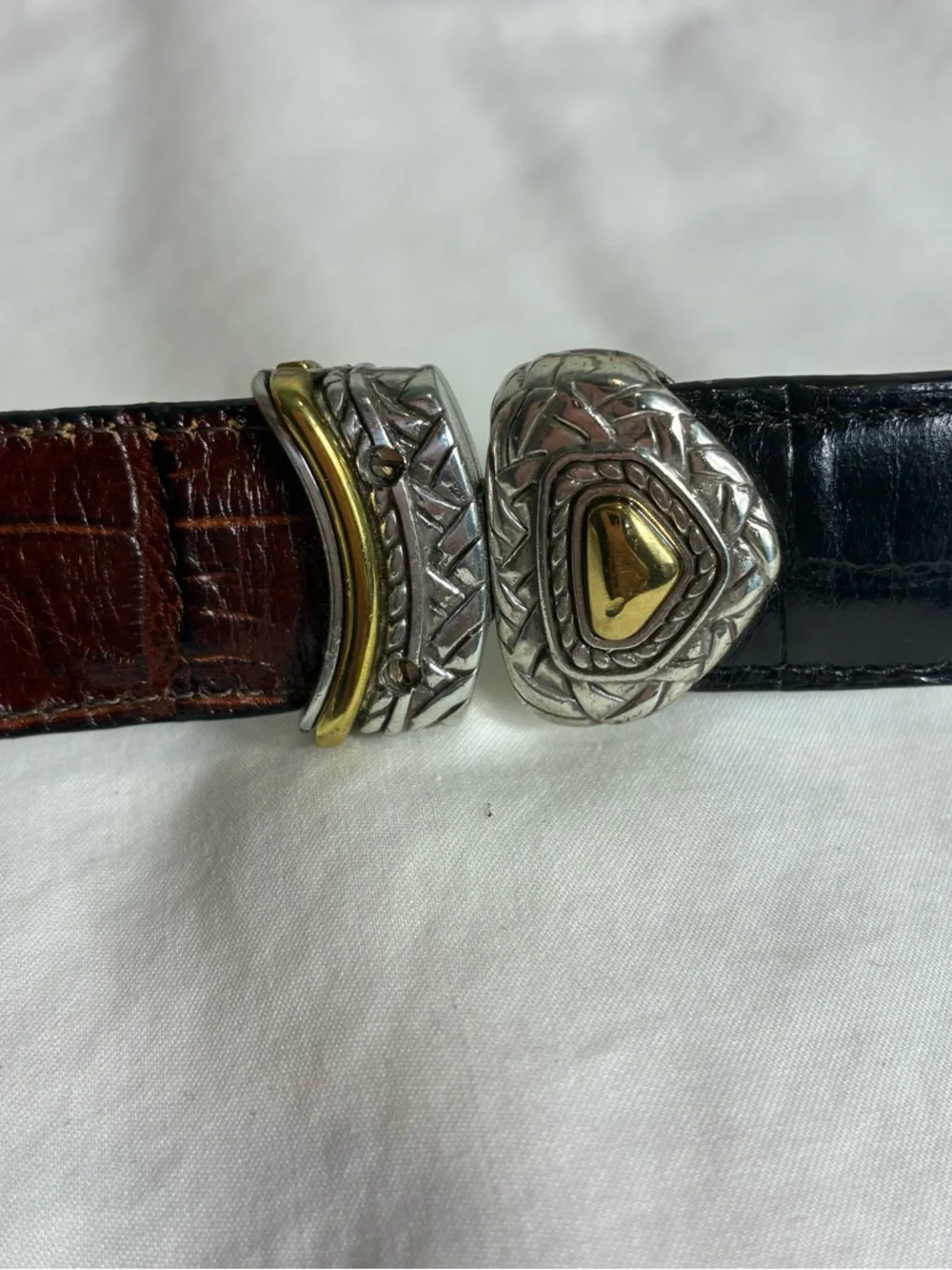 Vintage reversible Womens belt Sz Small embossed two-tone buckle leather